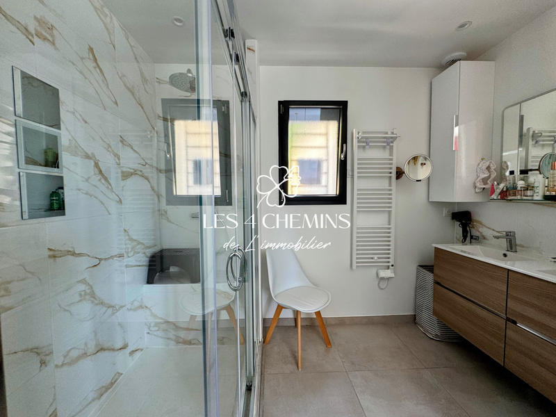 Villa - 200 m² - 7 pièces