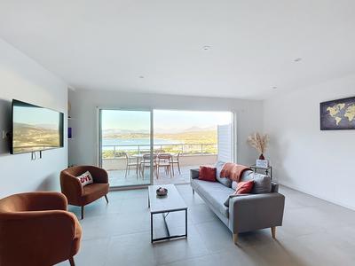 Appartement - 99 m² - 4 pièces