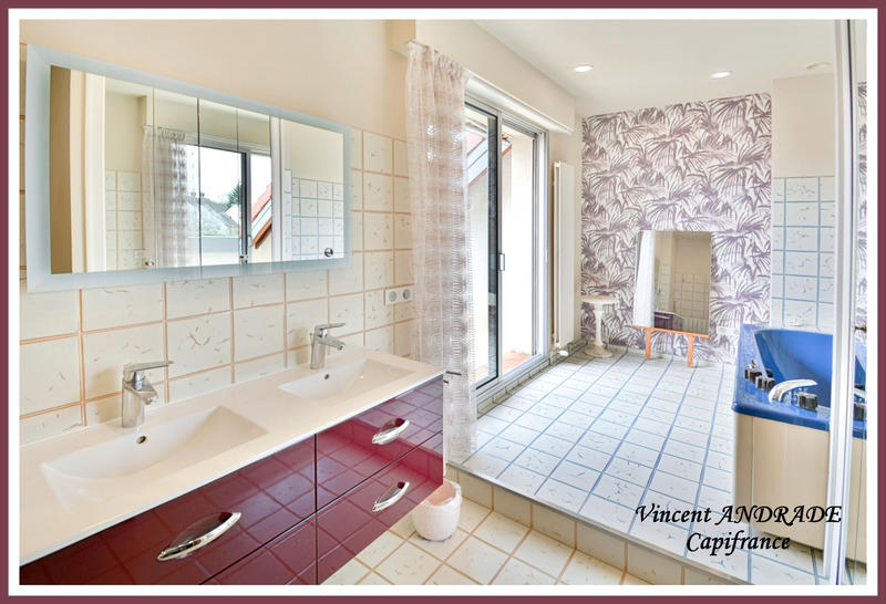 Maison - 140 m² - 6 pièces