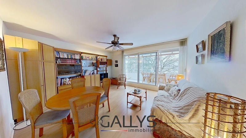 Appartement - 82 m² - 3 pièces