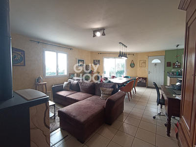 Maison - 90 m² - 4 pièces