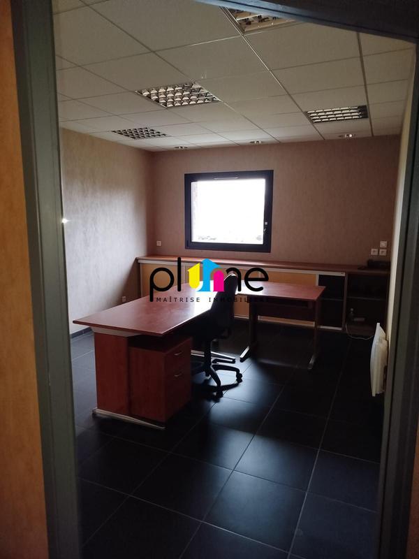 Bureau - 120 m²