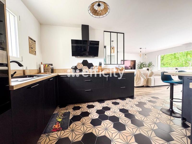 Maison - 112 m² - 4 pièces