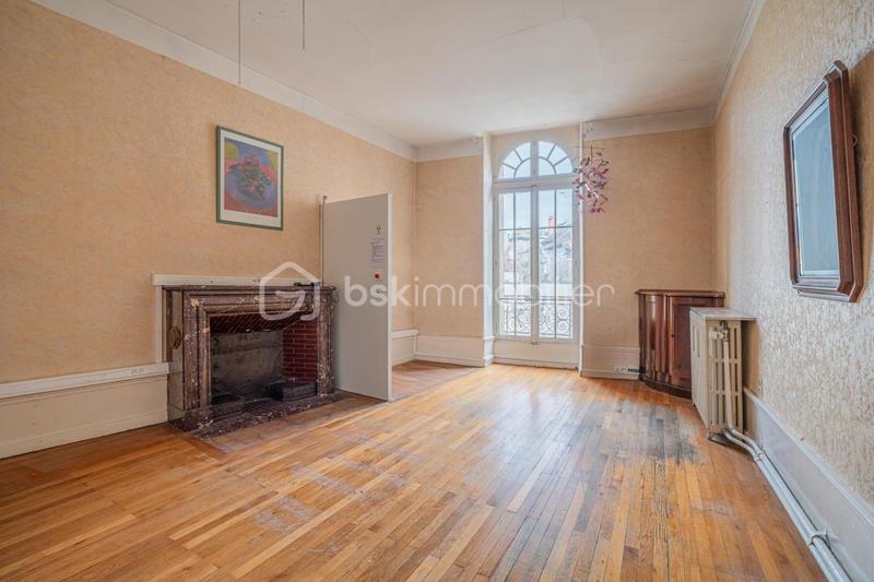 Duplex - 239 m² - 8 pièces