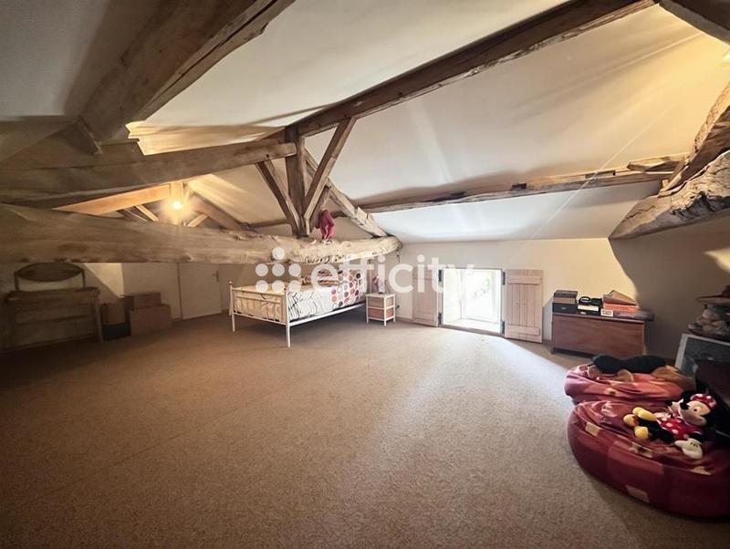 Maison - 260 m² - 10 pièces