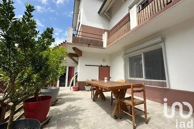 Maison de village - 241 m² - 10 pièces