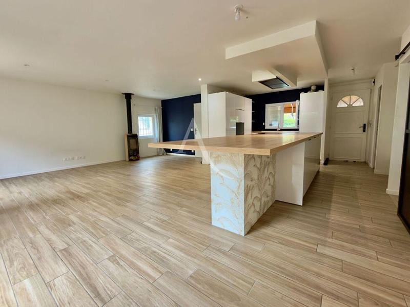 Maison - 93 m² - 4 pièces