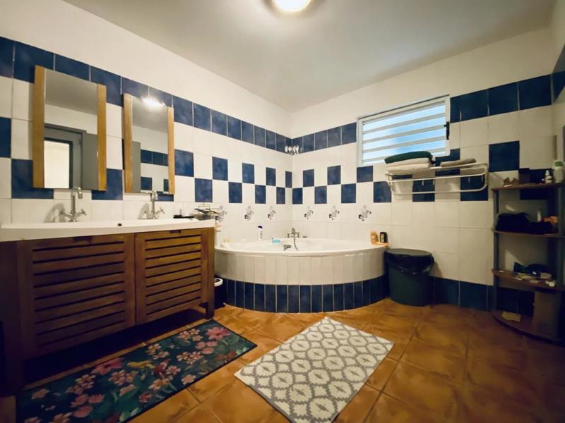 Maison - 190 m² - 6 pièces