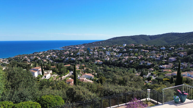 Villa - 147 m² - 5 pièces