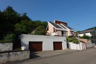 Maison - 299 m² - 10 pièces