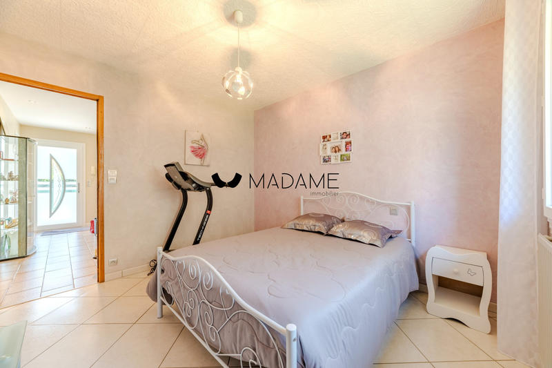 Maison - 105 m² - 5 pièces