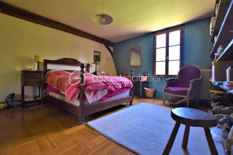 Moulin - 196 m² - 8 pièces