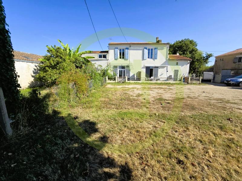 Maison - 207 m² - 7 pièces