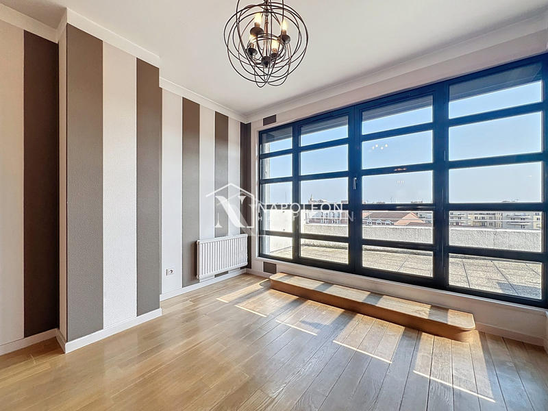 Duplex - 143 m² - 6 pièces