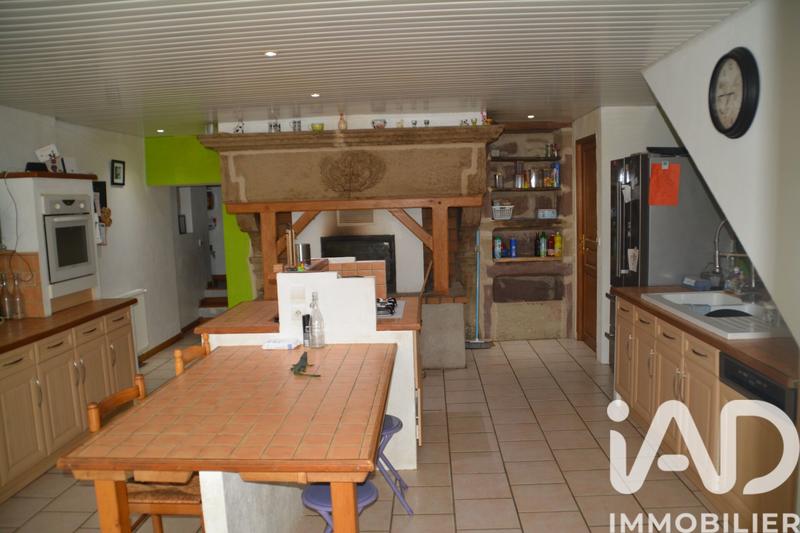 Maison - 243 m² - 8 pièces