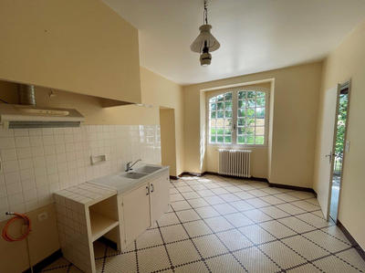 Maison - 94 m² - 6 pièces