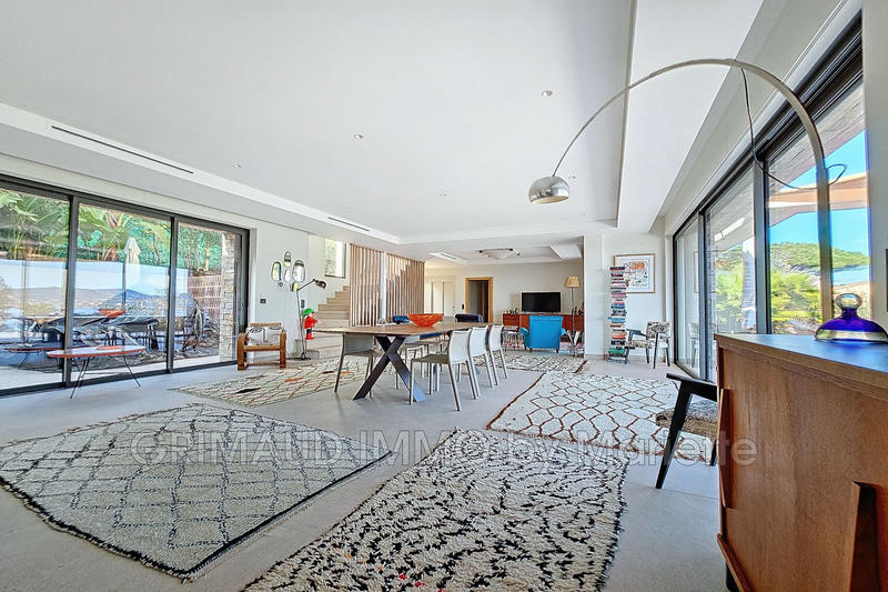 Villa - 280 m² - 7 pièces