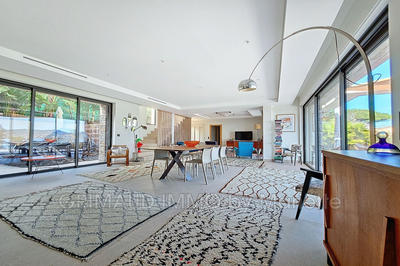 Villa - 280 m² - 7 pièces