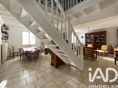 Maison - 140 m² - 5 pièces