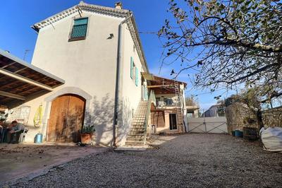 Maison - 131 m² - 8 pièces