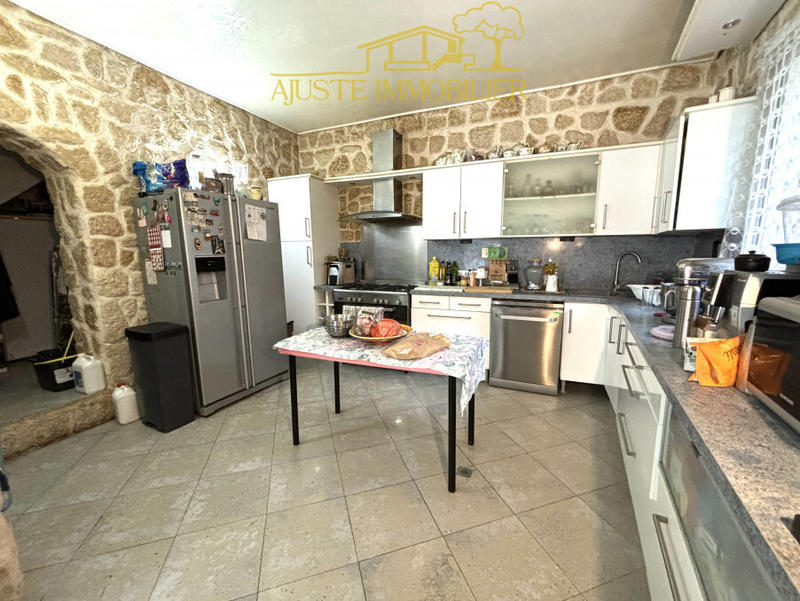 Maison - 93 m² - 4 pièces