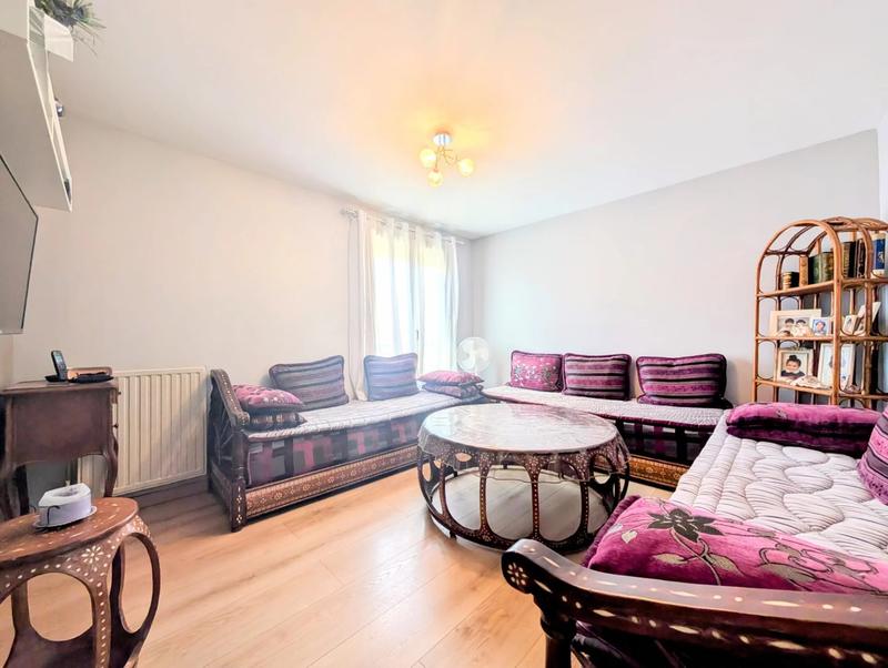 Maison - 92 m² - 5 pièces