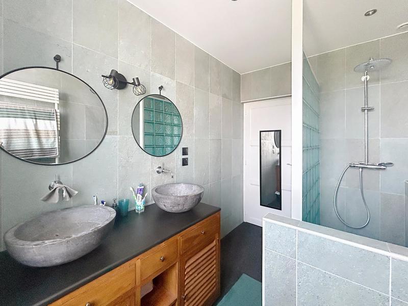 Maison de maîtres - 180 m² - 7 pièces