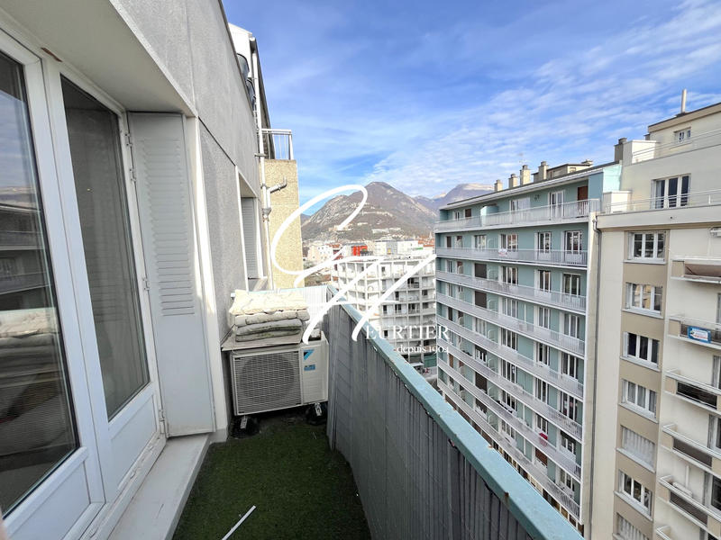 Appartement - 81 m² - 4 pièces