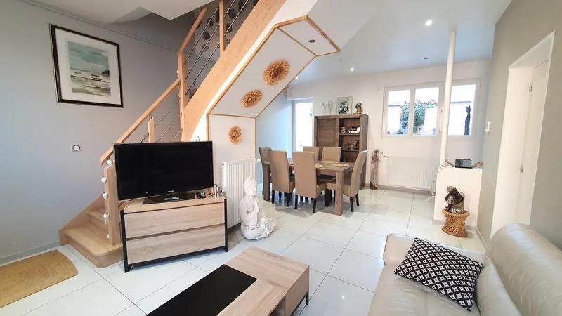 Maison - 90 m² - 4 pièces