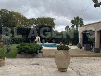 Maison de maîtres - 273 m² - 8 pièces