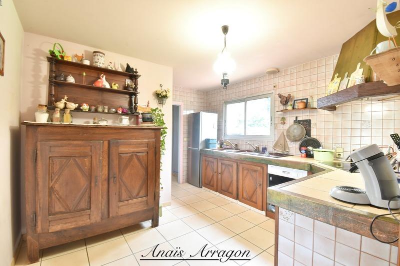 Villa - 275 m² - 6 pièces