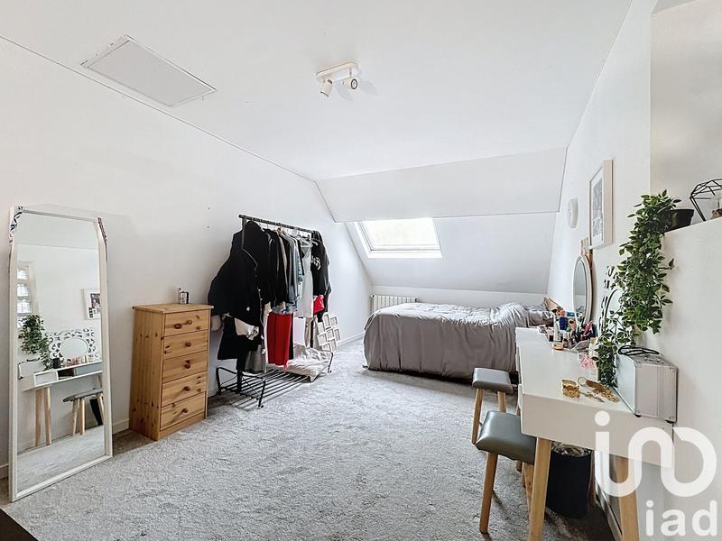 Maison - 180 m² - 8 pièces