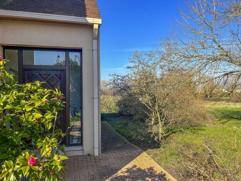 Demeure - 254 m² - 10 pièces