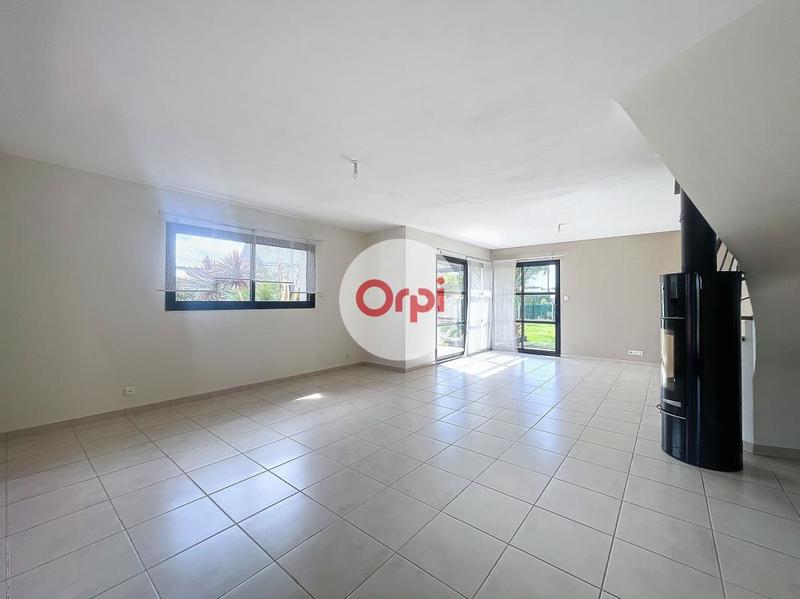 Maison - 121 m² - 5 pièces