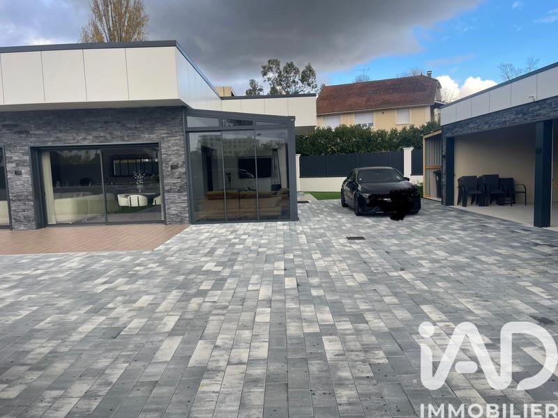 Maison - 255 m² - 6 pièces