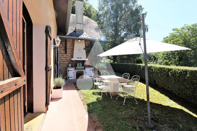 Maison - 168 m² - 9 pièces