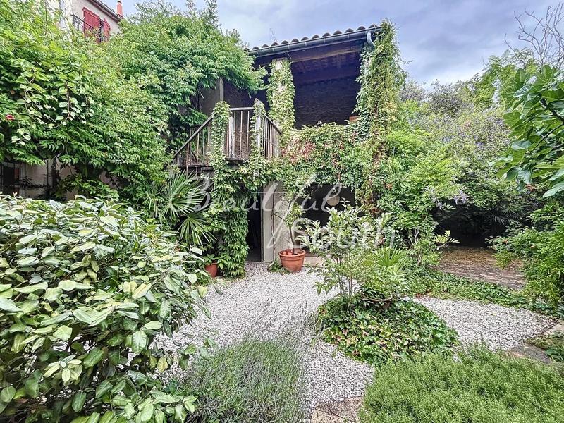 Hôtel particulier - 280 m² - 9 pièces