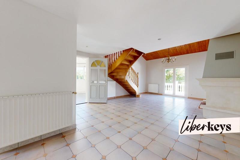 Maison - 320 m² - 7 pièces