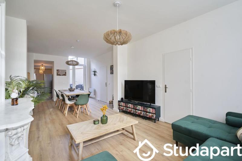 Chambre - 12 m² - 1 pièce