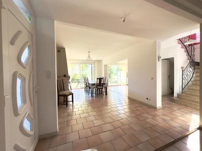 Maison - 130 m² - 7 pièces
