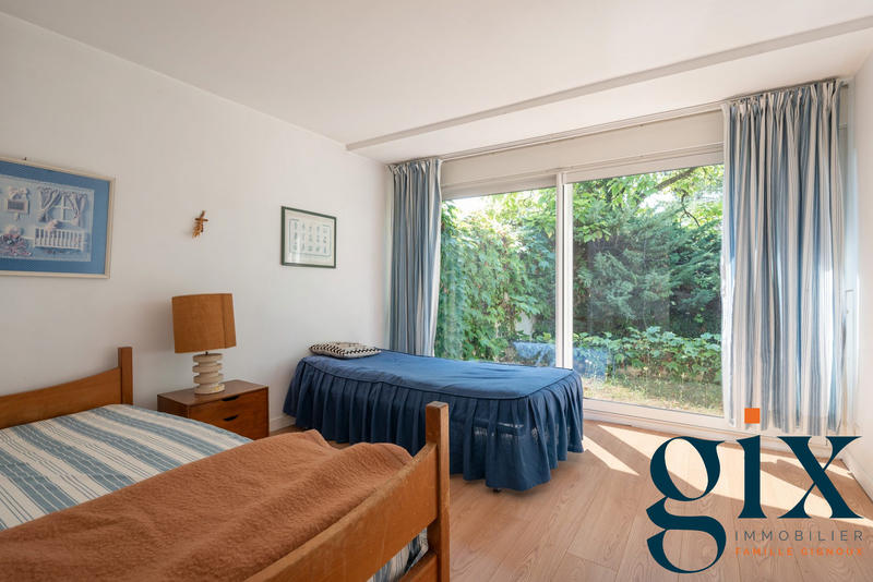 Maison - 286 m² - 8 pièces