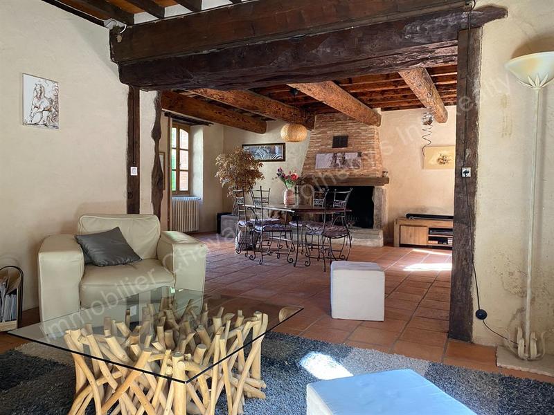 Maison - 360 m² - 8 pièces