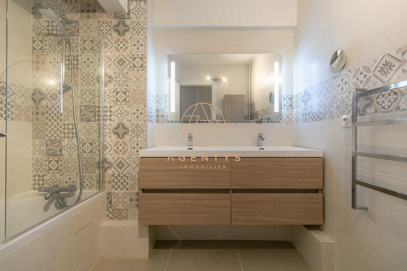 Appartement - 89 m² - 5 pièces