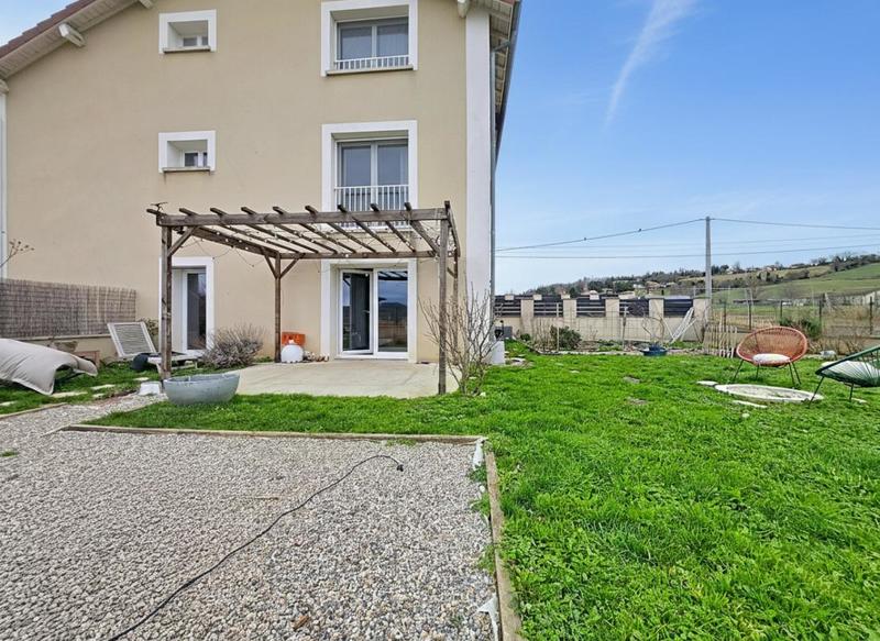 Maison - 97 m² - 3 pièces