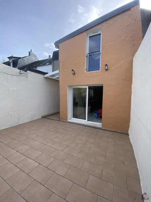 Maison traditionnelle - 163 m² - 6 pièces