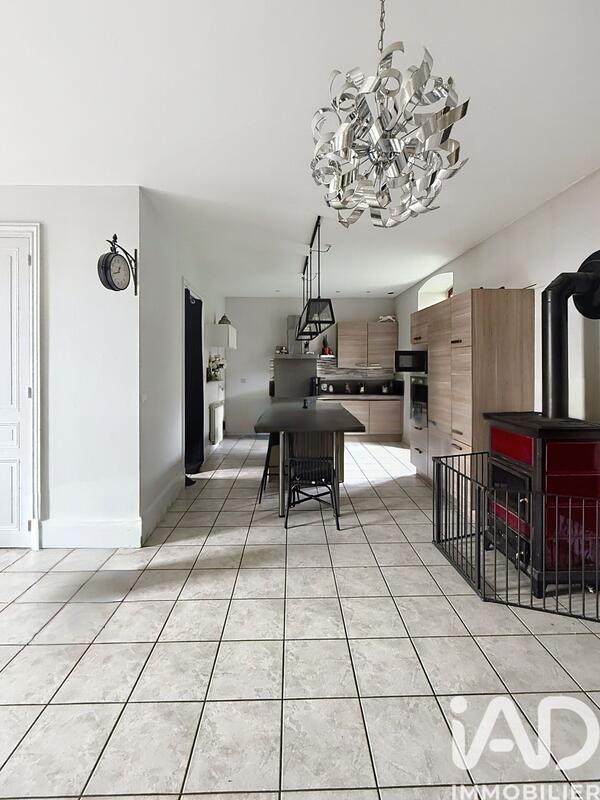 Maison - 160 m² - 6 pièces