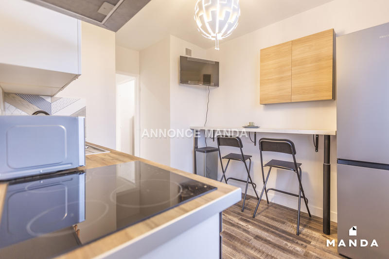 Chambre - 9 m² - 5 pièces