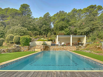 Maison - 226 m² - 10 pièces