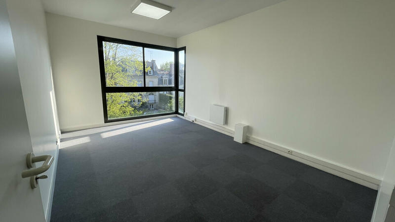 Bureau - 204 m²