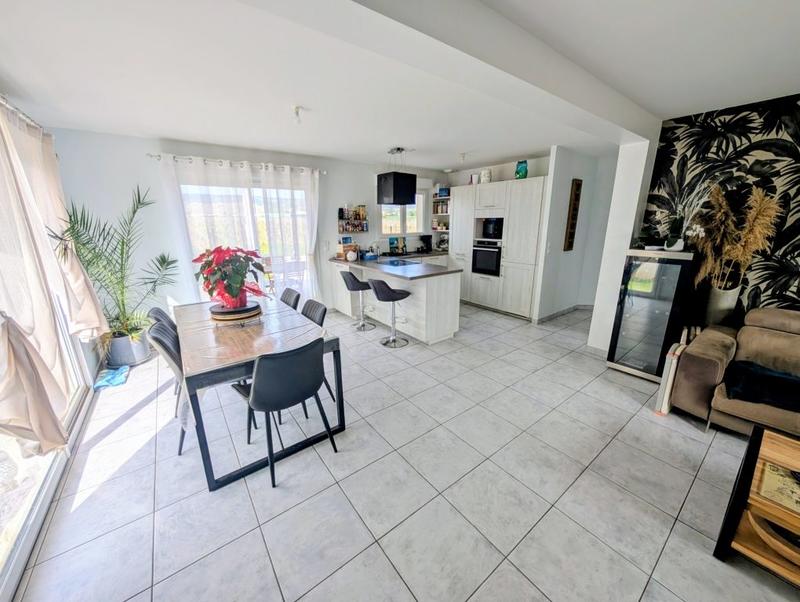 Maison - 108 m² - 5 pièces